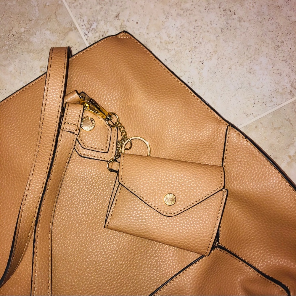 Steve Madden Tan Tote Bag Purse Large - Picture 4 of 9